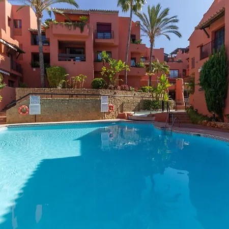 Letmalaga Don Carlos Gardens Apartment